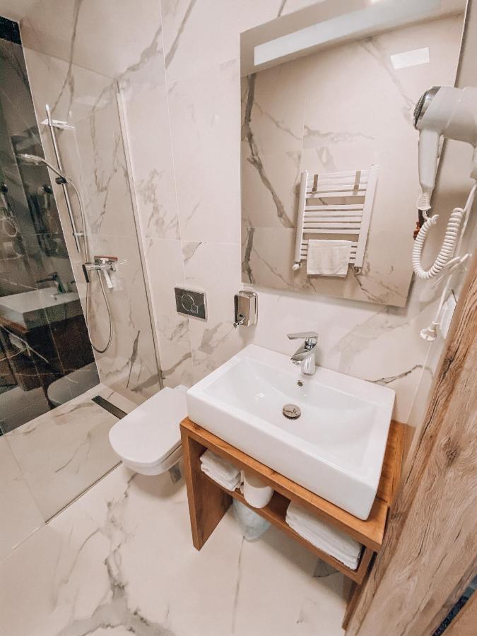 La Park Aparthotel Kudowa Zdroj Ngoại thất bức ảnh