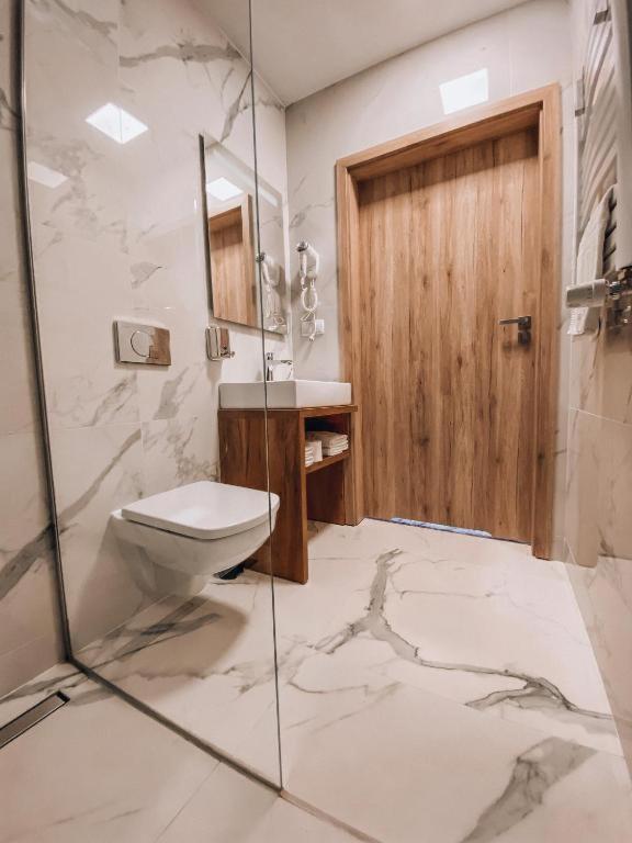 La Park Aparthotel Kudowa Zdroj Ngoại thất bức ảnh